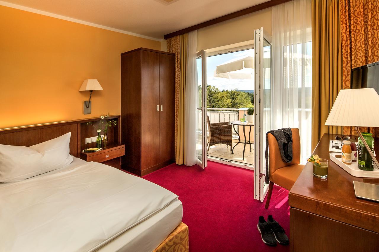 Hotel-Restaurant Distlerhof Leinburg Екстериор снимка