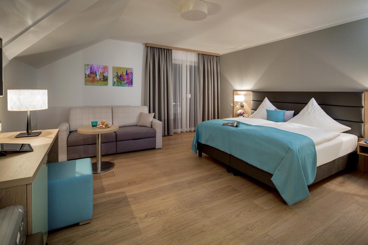 Hotel-Restaurant Distlerhof Leinburg Екстериор снимка
